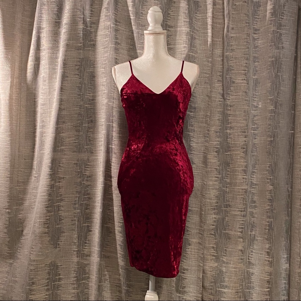 Stunning deep burgundy velvet dress by Windsor